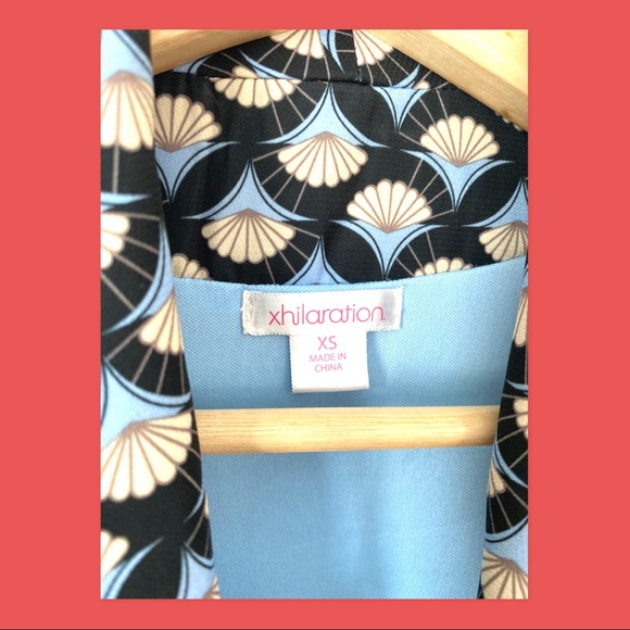 Xhiliration XS Drapey Blue Unstructured Blazer w/ Ruched Bracelet Length Sleeves - Picture 3 of 5